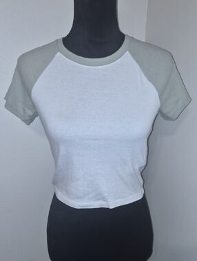Hollister White Crop Top with Light Green Raglan Sleeves